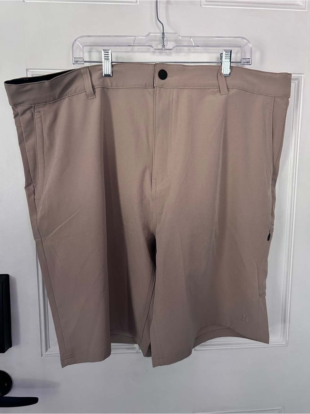 Hurley Men's Athletic Shorts in Taupe